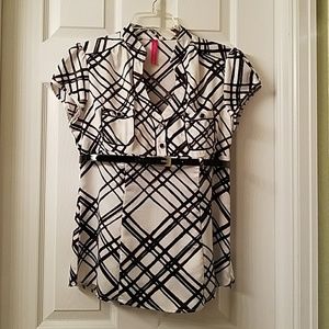 Blouse with skinny belt